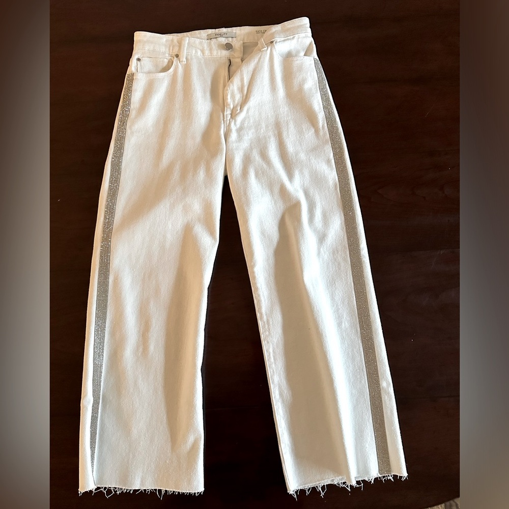 NWOT white Fidelity Crop High Flare with sparkle embellishment - slimming!